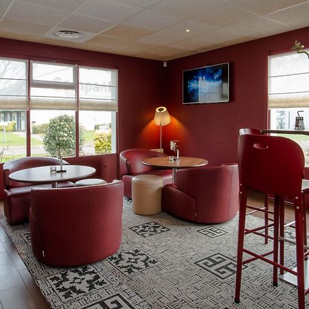 Hotel Campanile Agen Esterno foto