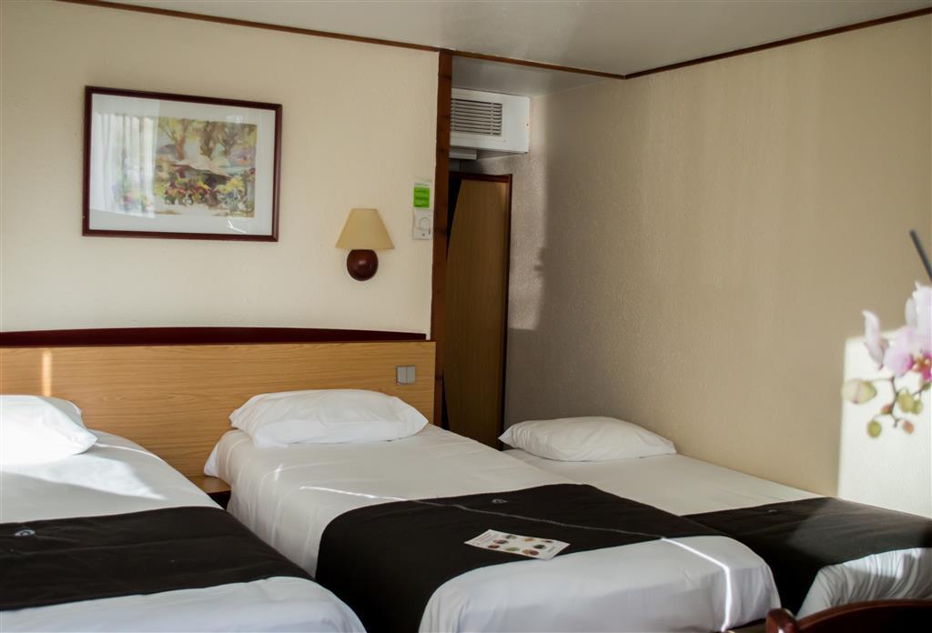 Hotel Campanile Agen Esterno foto