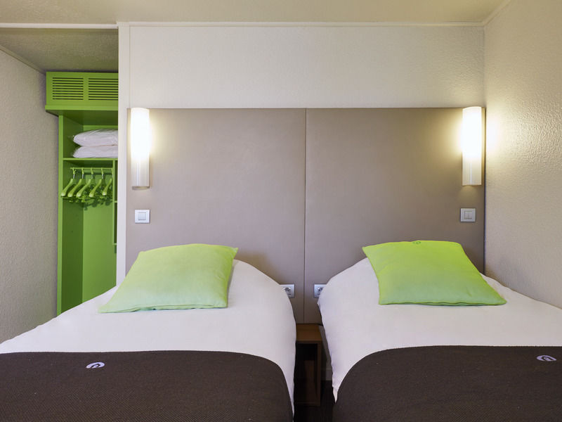 Hotel Campanile Agen Esterno foto
