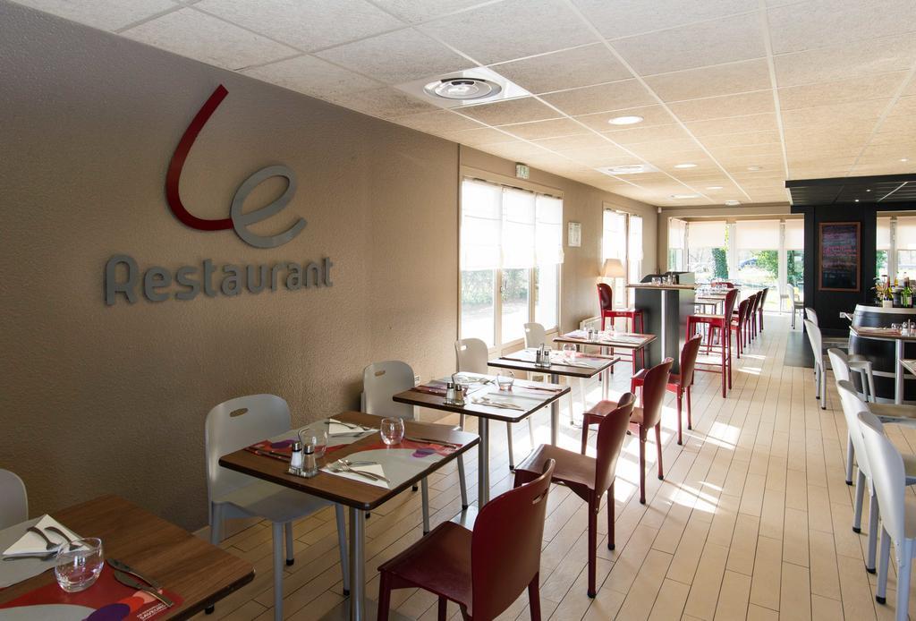 Hotel Campanile Agen Esterno foto