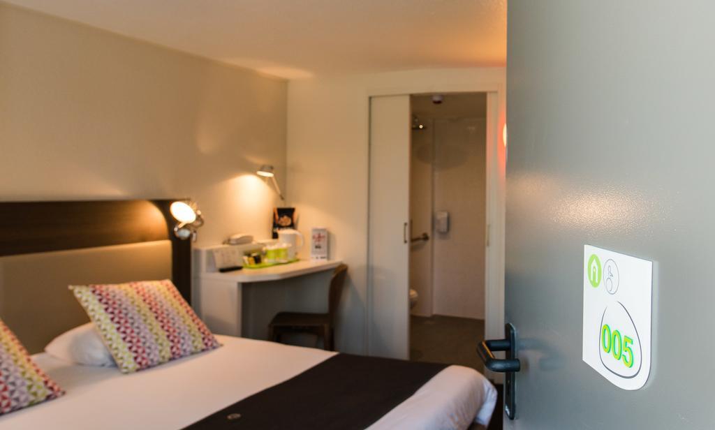 Hotel Campanile Agen Esterno foto